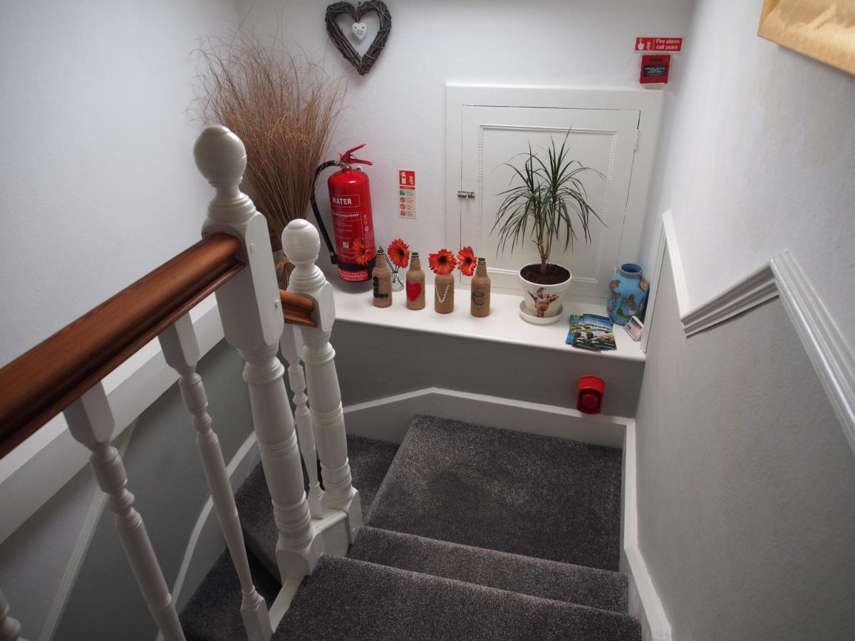 Montfort Cottage Guest House Windermere Esterno foto